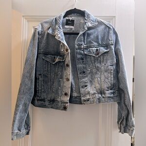 Distressed denim jacket - BDG